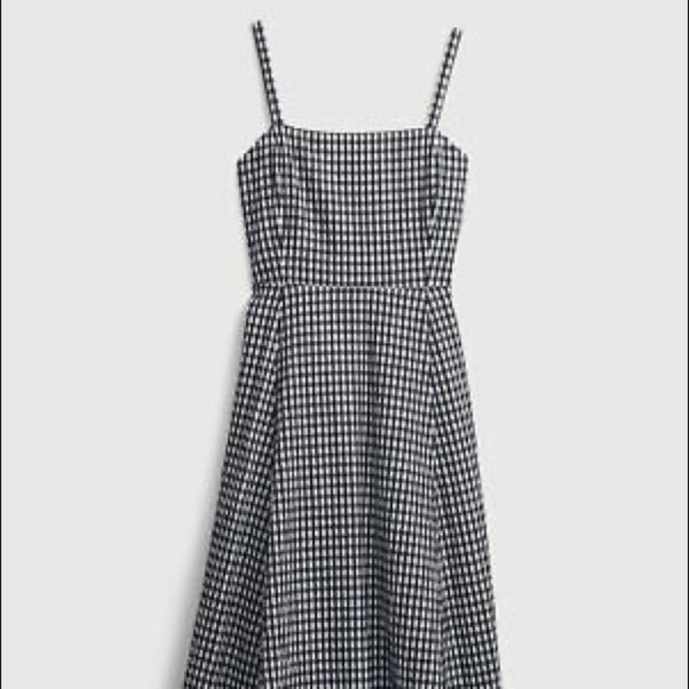 Gap Plaid/Gingham dress 🤍🖤